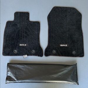 NWOT - SUBARU BRZ Factory Floor Mat Set + Sun Visor